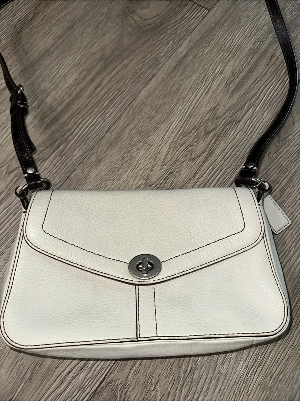 Coach Chelsea Bone White Leather Crossbody Bag Purse Green Interior